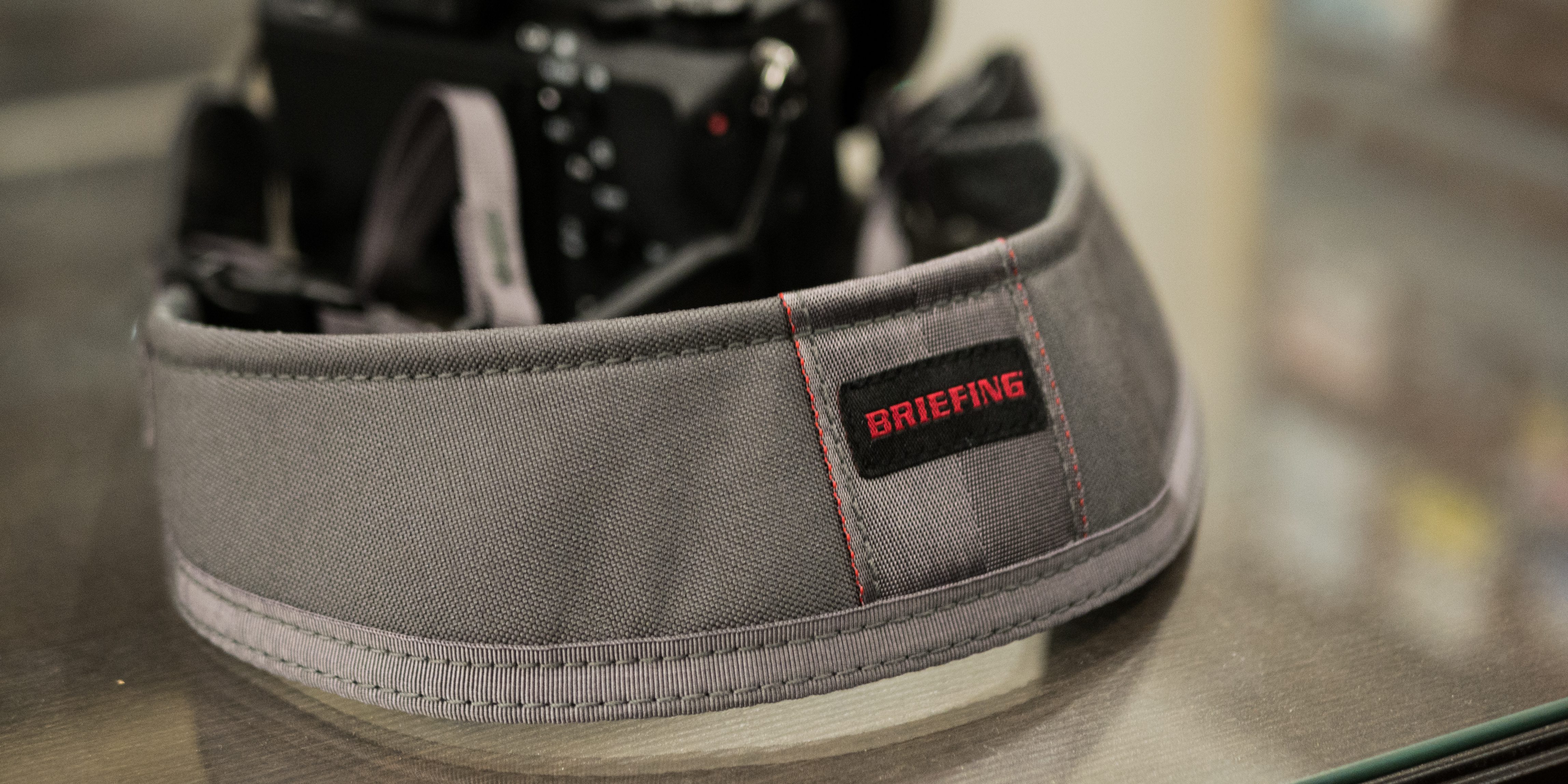 BRIEFING（ブリーフィング）のカメラストラップ | 8DRONE8